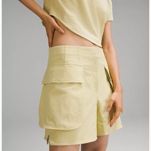 Relaxed-Fit Super-High-Rise Cargo Short 4"